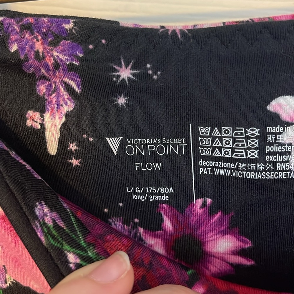 Victorias Secret LONG Flow Leggings - Picture 4 of 7